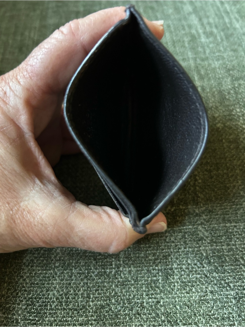 Gucci Brown Embossed GG Leather Card Holder - Picture 3 of 6